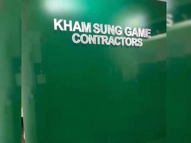 Mobile puzzle game interface